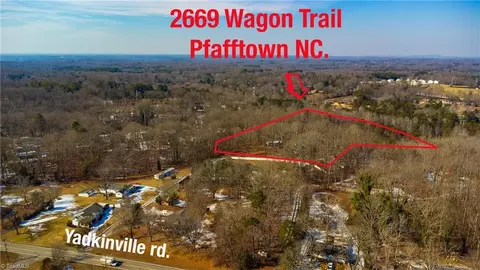 2669 Wagon Trl, Pfafftown, NC 27040