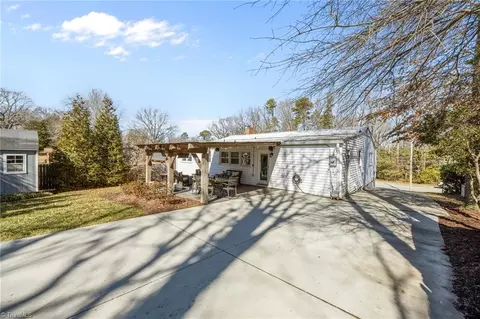 Exterior - 607 Rockspring Rd, High Point, NC 27262 photo 3 of 5