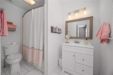 Bath - 607 Rockspring Rd, High Point, NC 27262 photo 2 of 2