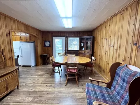 311 James St, Dobson, NC 27017 photo 9