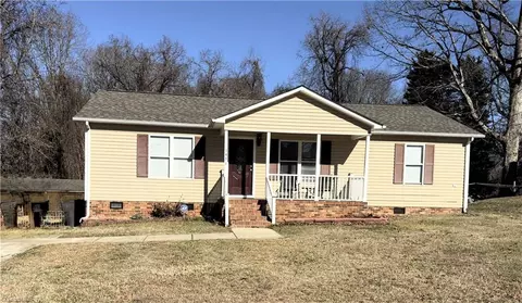 1451 Finsbury Ln, High Point, NC 27260