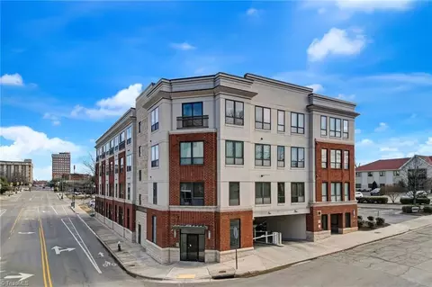 411 Washington St #309, Greensboro, NC 27401