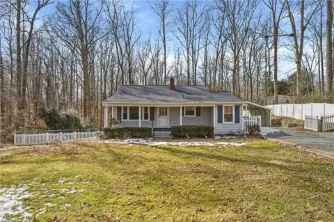 7950 Dull Rd, Clemmons, NC 27012