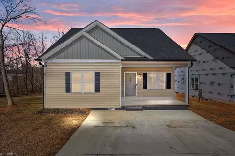 43 Robbins Cir, Lexington, NC 27292