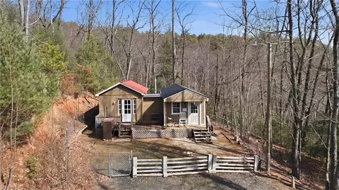 840 Summit Ridge Rd, Purlear, NC 28665 photo 3