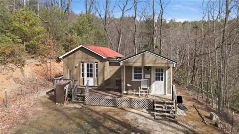 840 Summit Ridge Rd, Purlear, NC 28665