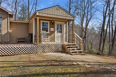 840 Summit Ridge Rd, Purlear, NC 28665 photo 4