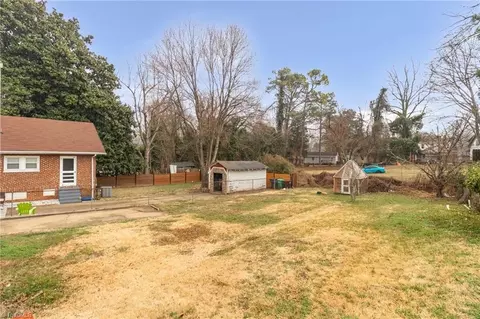 Exterior - 828 Circle Dr, High Point, NC 27262 photo 6 of 6