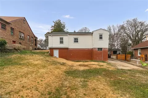 Exterior - 828 Circle Dr, High Point, NC 27262 photo 4 of 6