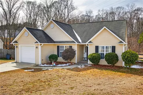 2083 Tea Berry Ct, Winston Salem, NC 27127