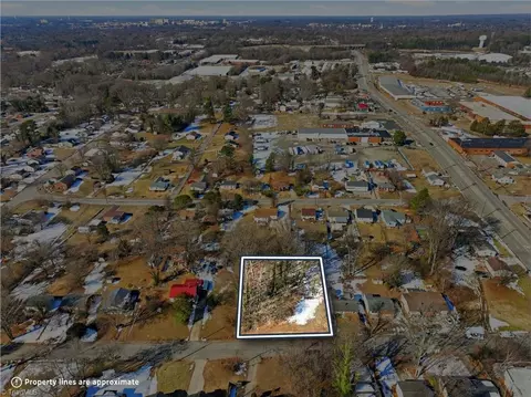 210 Paramount St, High Point, NC 27260 photo 3