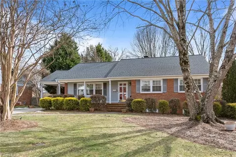 2807 New Hanover Dr, Greensboro, NC 27408