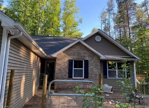 2186 Covington Rd, King, NC 27021 photo 1