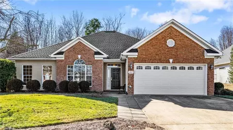 217 Harmon Ridge Ln, Kernersville, NC 27284