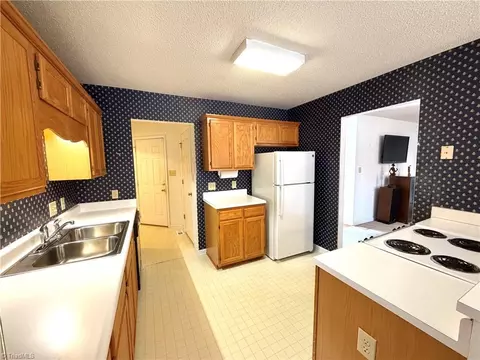 Kitchen - 206 Ridge Creek Dr, Trinity, NC 27370 photo 1 of 3