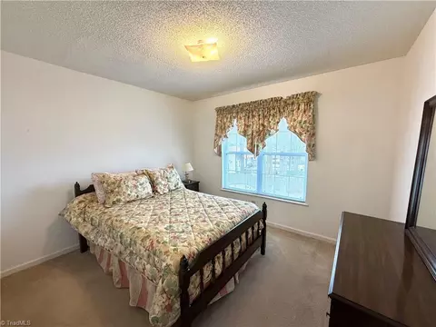 Bedroom - 206 Ridge Creek Dr, Trinity, NC 27370 photo 3 of 4