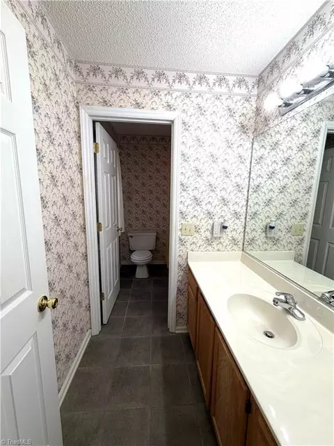 Bath - 206 Ridge Creek Dr, Trinity, NC 27370 photo 1 of 3