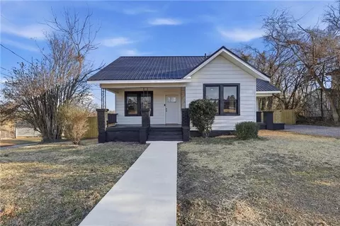 302 Holderby St, Reidsville, NC 27320