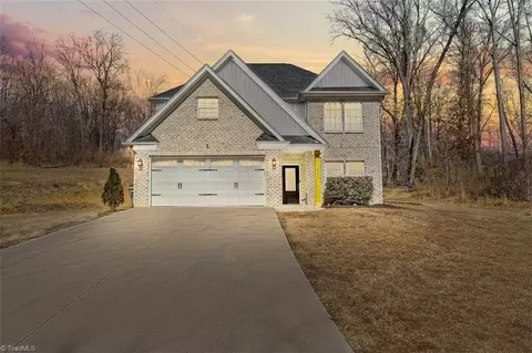 605 Hazelwood St, Asheboro, NC 27205