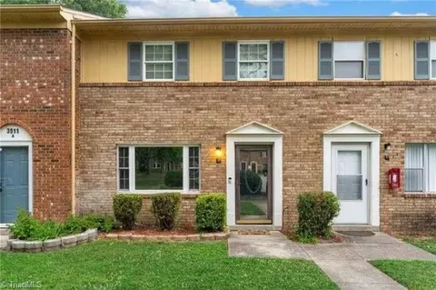 3911 Overland Hts #E, Greensboro, NC 27407