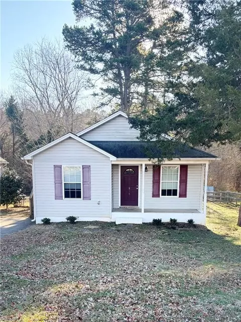 836 Donnell St, Kernersville, NC 27284