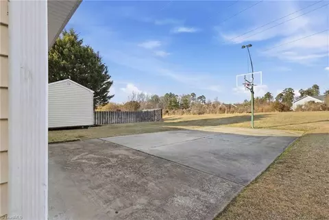 Exterior - 3871 Eagleston Ct, High Point, NC 27265 photo 5 of 5