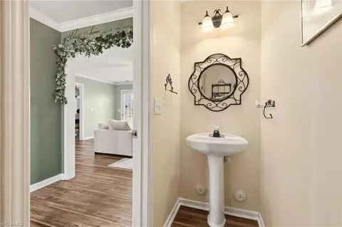 Entry Way - 3871 Eagleston Ct, High Point, NC 27265 photo 2 of 4