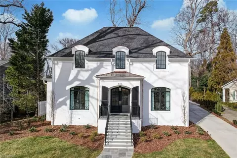 520 Woodland Dr, Greensboro, NC 27408
