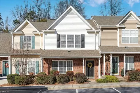 142 Tannenbaum Cir, Greensboro, NC 27410