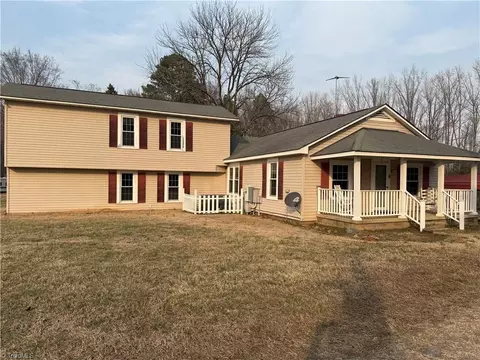 6942 Carbonton Rd, Sanford, NC 27330