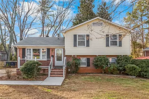 3826 Barkwood Dr, Winston Salem, NC 27105