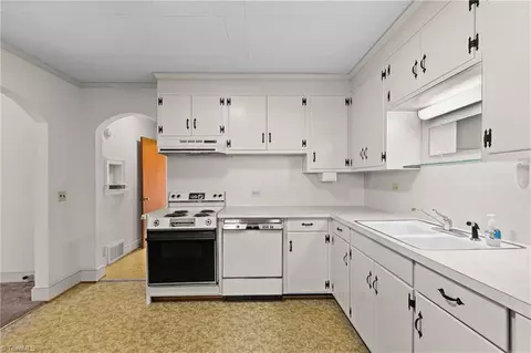 Kitchen - 827 Dodson Mill Rd, Pilot Mountain, NC 27041 photo 3 of 3