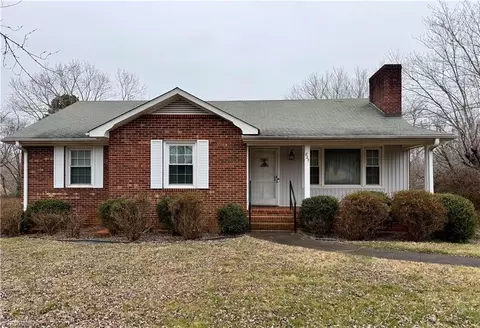 827 Dodson Mill Rd, Pilot Mountain, NC 27041