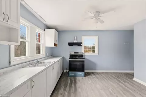 Kitchen - 844 Willow Pl, High Point, NC 27260 photo 1 of 2