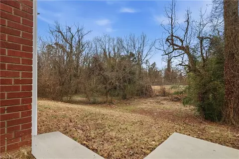 Exterior - 844 Willow Pl, High Point, NC 27260 photo 3 of 6
