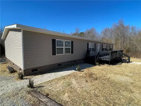 159 Eagle Ln, Ellerbe, NC 28338