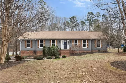 5015 Renville Dr, Greensboro, NC 27406