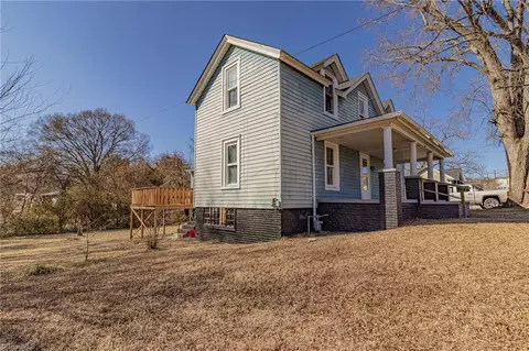 319 Cherry St, Eden, NC 27288