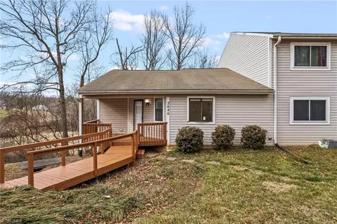 3646 Heathrow Dr, Winston Salem, NC 27127