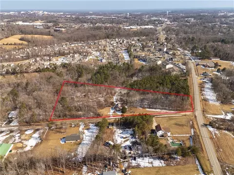 164 Mae Kennedy Rd, Thomasville, NC 27360