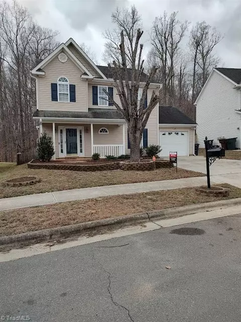 16 Bluestem Ct, Greensboro, NC 27405