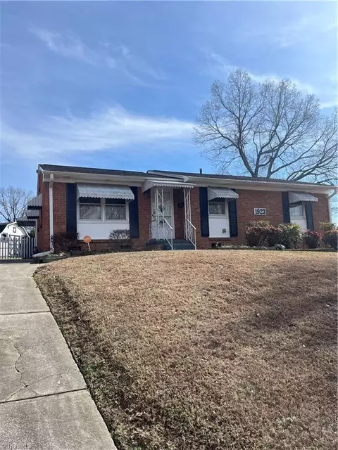 1923 Belcrest Dr, Greensboro, NC 27406