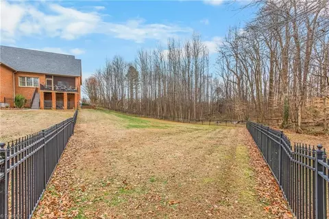 Exterior - 7356 Belmont Dr, Trinity, NC 27370 photo 10 of 11