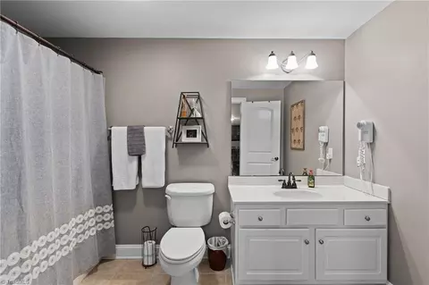 Bath - 7356 Belmont Dr, Trinity, NC 27370 photo 6 of 6