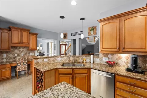 Kitchen - 7356 Belmont Dr, Trinity, NC 27370 photo 3 of 4