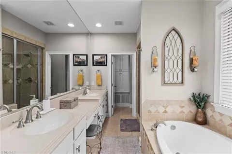 Bath - 7356 Belmont Dr, Trinity, NC 27370 photo 1 of 6