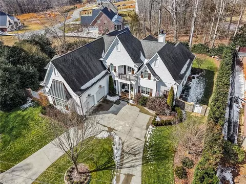 4010 Loyelisa Ct, Winston Salem, NC 27106