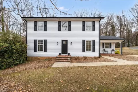2108 Meadowbrook Ter, Reidsville, NC 27320