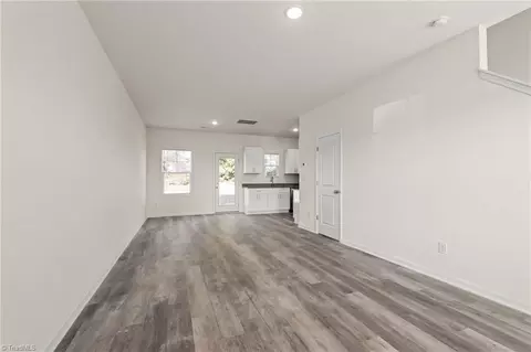 507 Grimes Ave E, High Point, NC 27260 photo 8