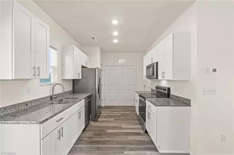 507 Grimes Ave E, High Point, NC 27260 photo 9